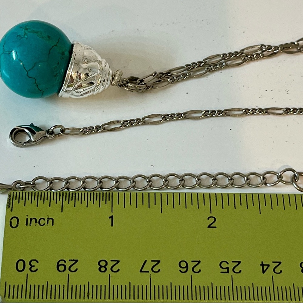 Adjustable Silver-tone Figaro 30” Chain w/ Turquoise Pendulum Pendant. - Picture 4 of 6